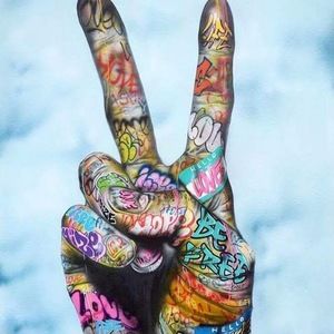 Meet your Posher, Brenda